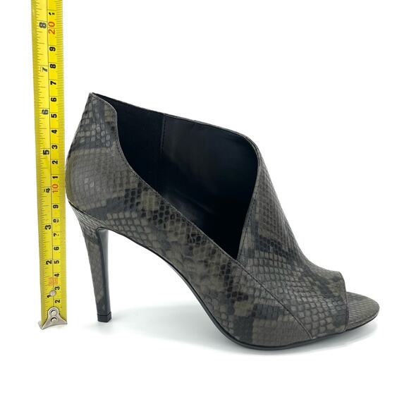 Calvin Klein Nastassia Stiletto Heels Size 8 Black & Gray Animal Print Peep Toe - Picture 8 of 16